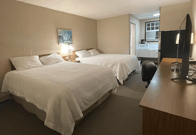 haliburton motel room 3_min